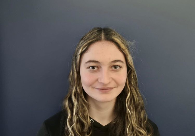 Portrait Mia Brägger